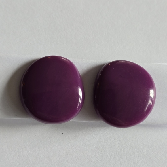 Vintage earrings clip on purple plastic cabochons retro - Picture 7 of 11